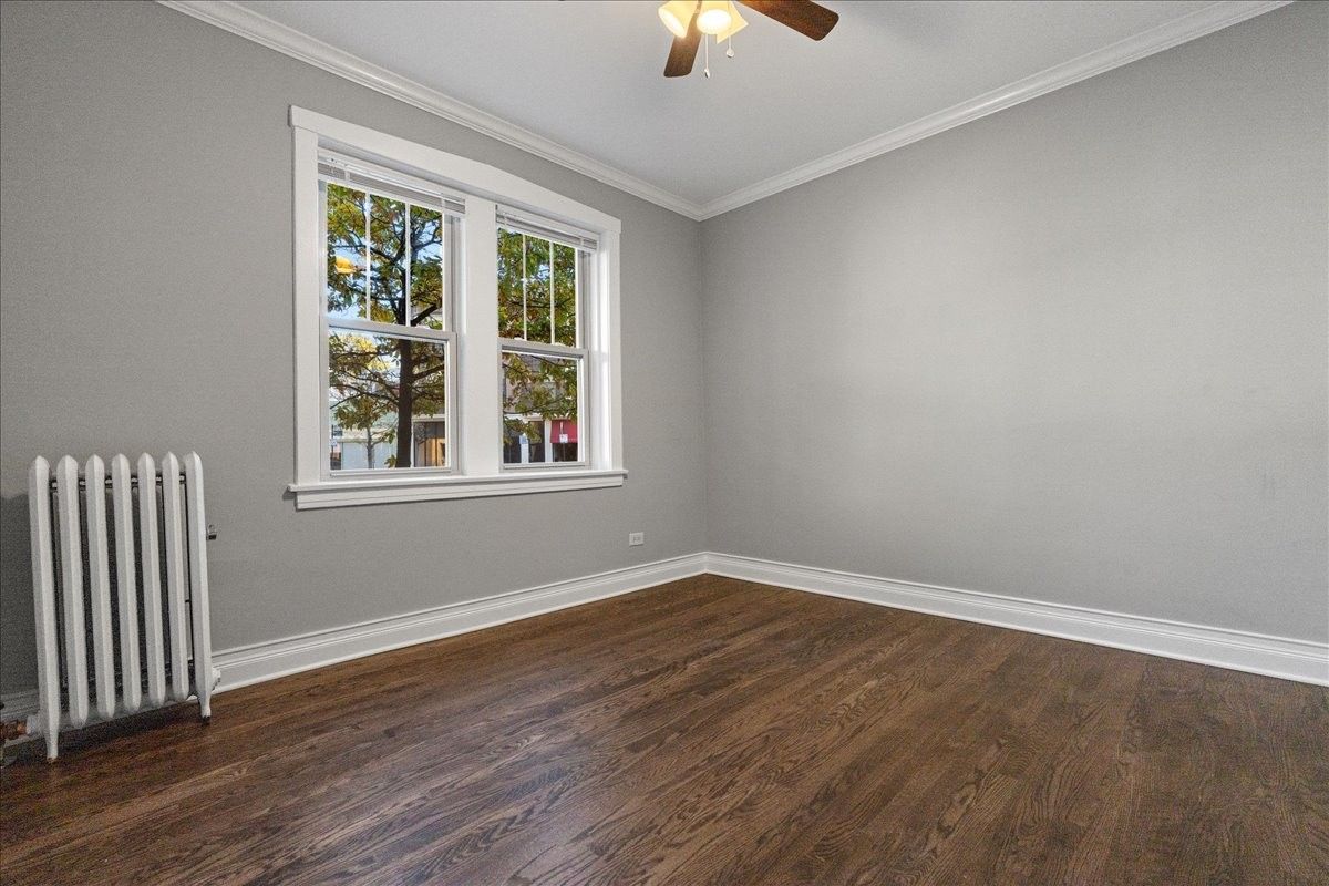 901 W Altgeld St #1B - Photo 4 of 8