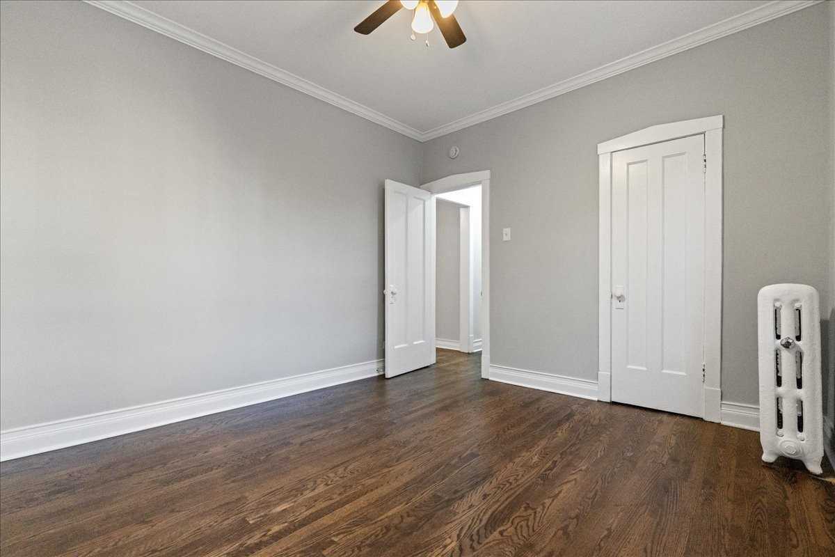 901 W Altgeld St #1B - Photo 6 of 8