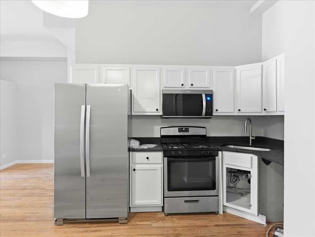 1538 N Milwaukee Ave #3F - Photo 2 of 9