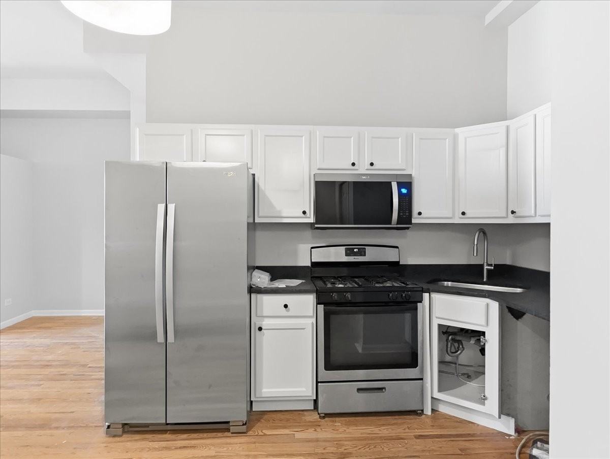 1538 N Milwaukee Ave #2F - Photo 2 of 9