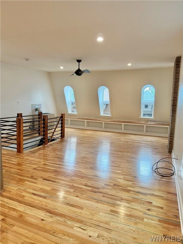 58 Trinity Pl #10 - Photo 2 of 8