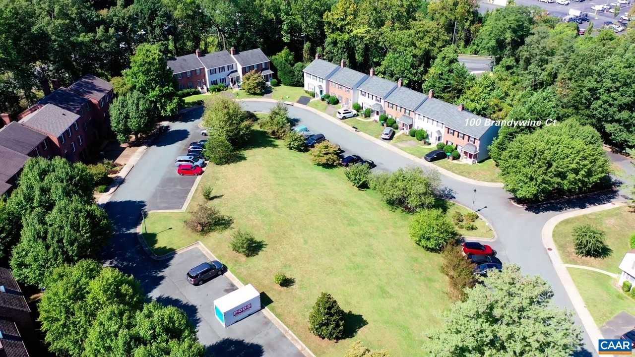 100 Brandywine Ct - Photo 3 of 19