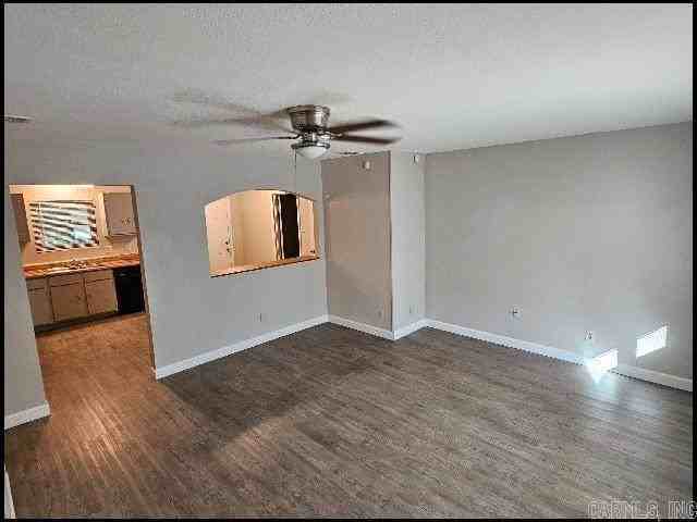 13 Dawn Ct - Photo 3 of 25