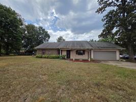 featured image of 18305 Mac Arthur Dr