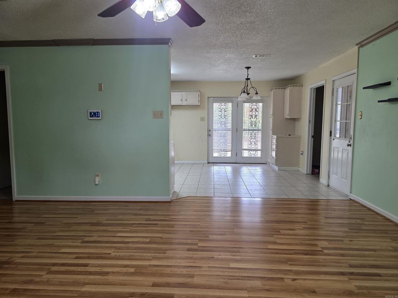 18305 Mac Arthur Dr - Photo 6 of 24