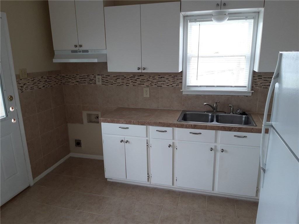 2801 Lawnview St - Photo 2 of 16