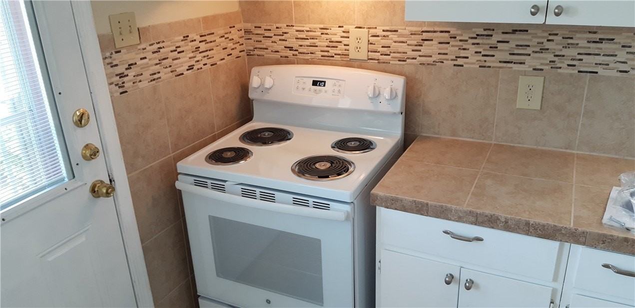 2801 Lawnview St - Photo 6 of 16