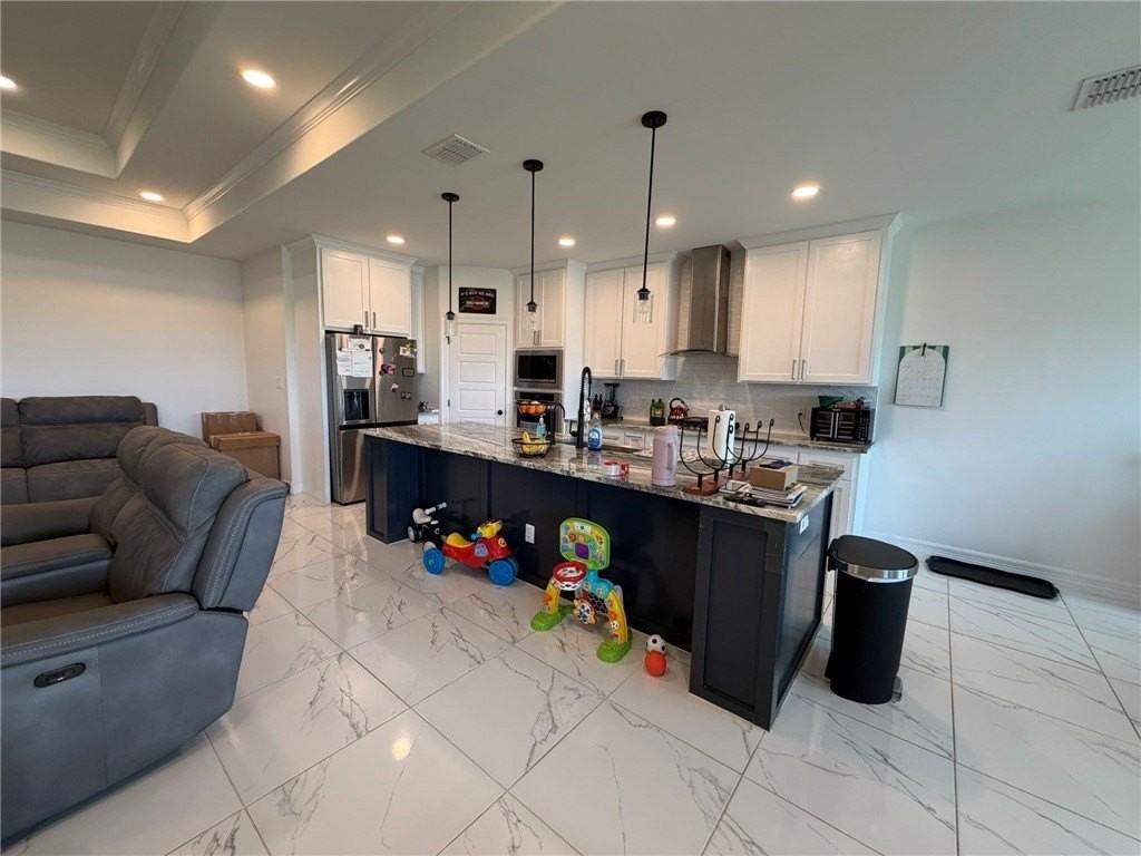 7830 Leylah Dr - Photo 3 of 26
