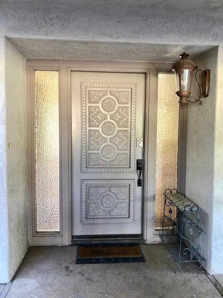 35064 Mission Hills Dr - Photo 3 of 19