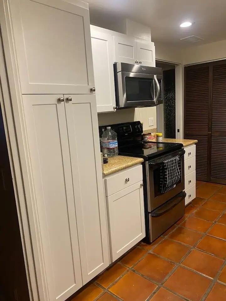 35064 Mission Hills Dr - Photo 6 of 19