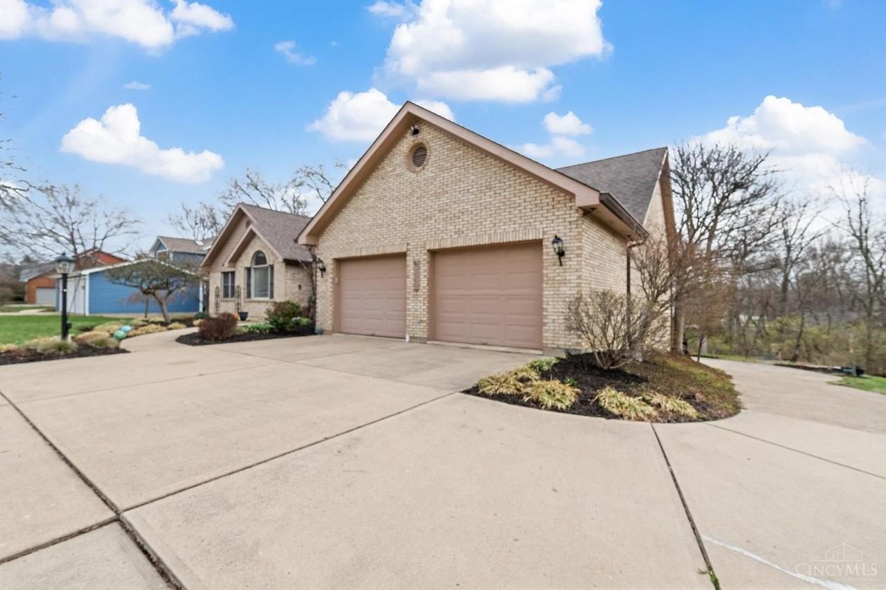 7380 Wheatland Meadow Ct - Photo 4 of 50