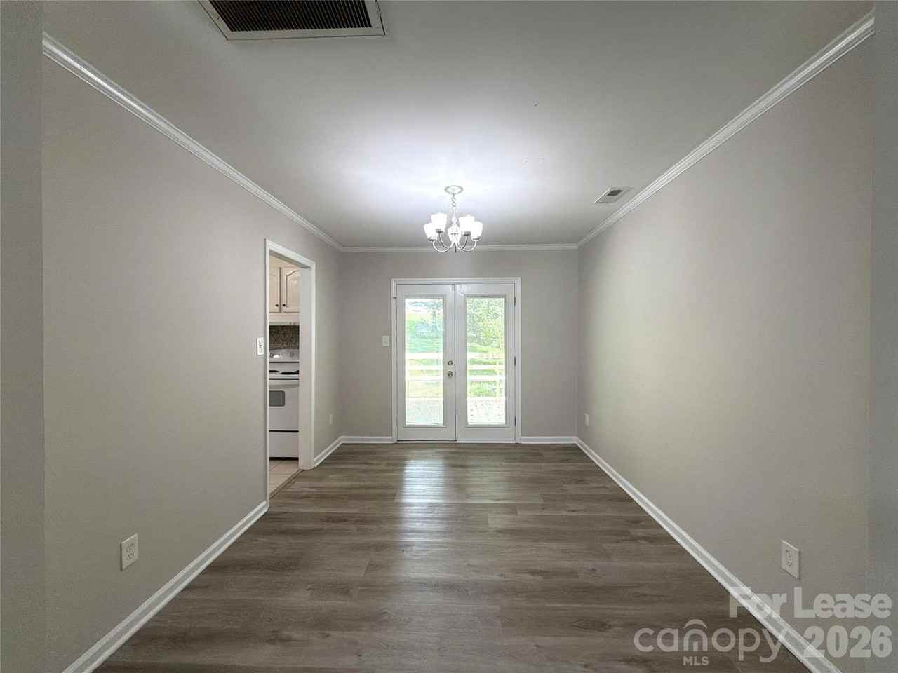 7409 Lockmont Dr - Photo 4 of 17