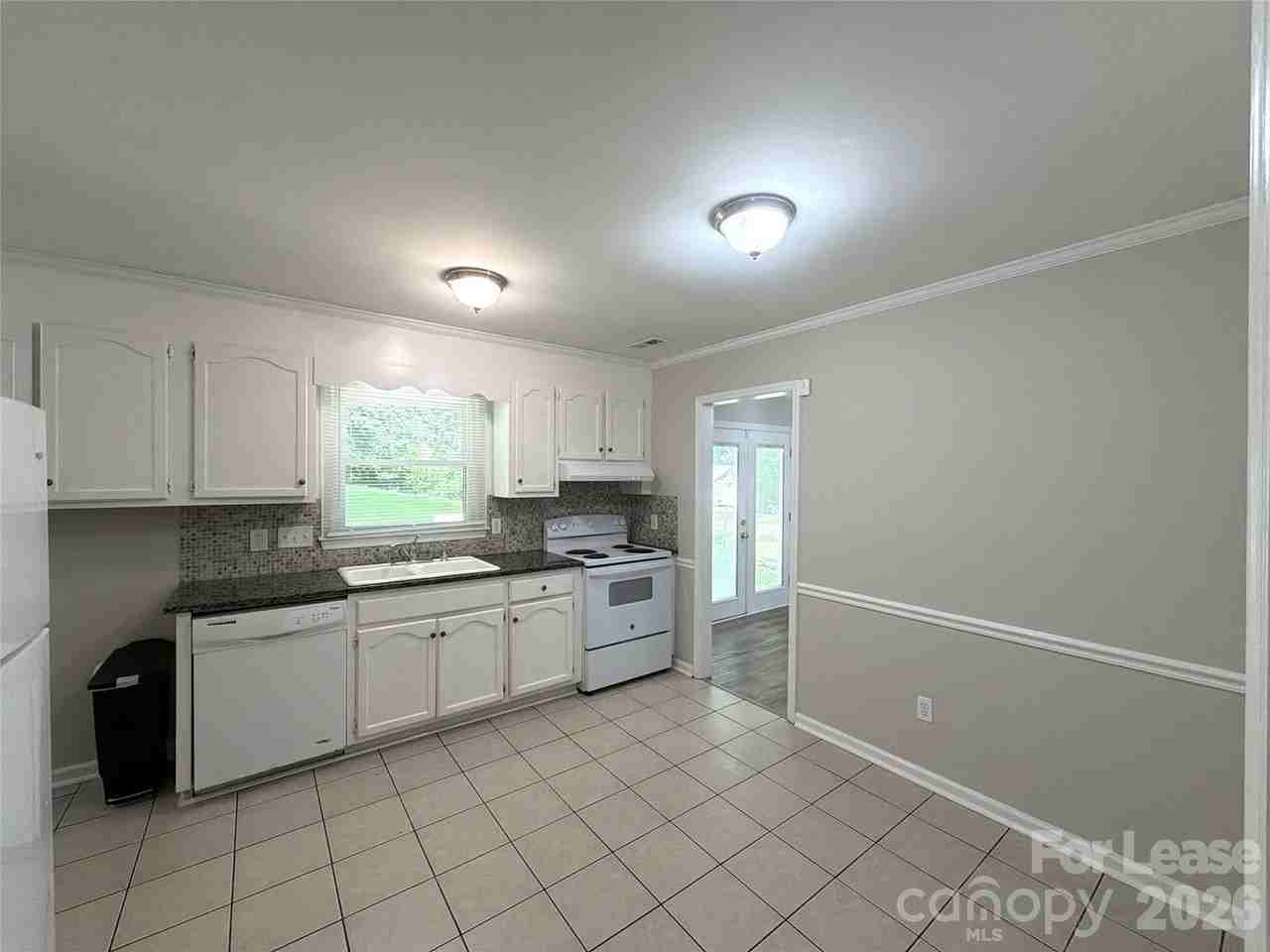 7409 Lockmont Dr - Photo 6 of 17