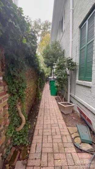 404 W 8th St - Photo 2 of 44
