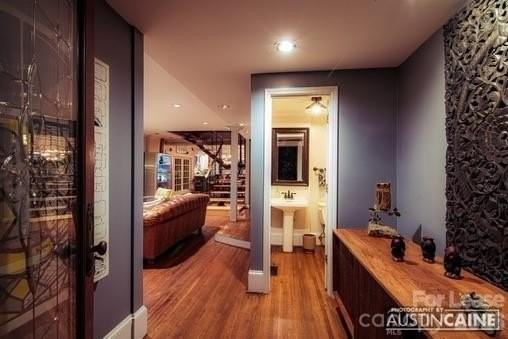 404 W 8th St - Photo 4 of 44