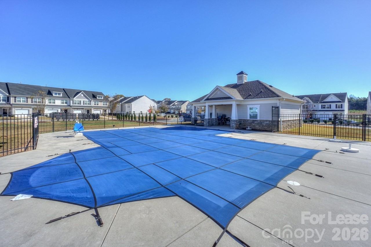 8113 Sheffield Dr - Photo 7 of 9