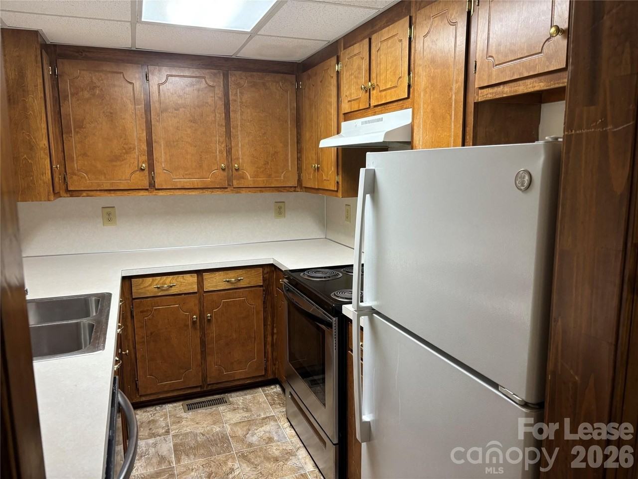 163 Hillcrest Dr - Photo 4 of 12