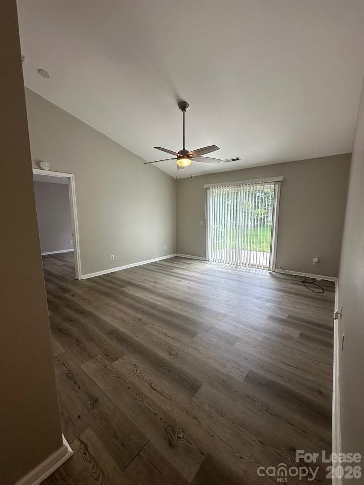14108 Riding Hill Ave - Photo 3 of 12