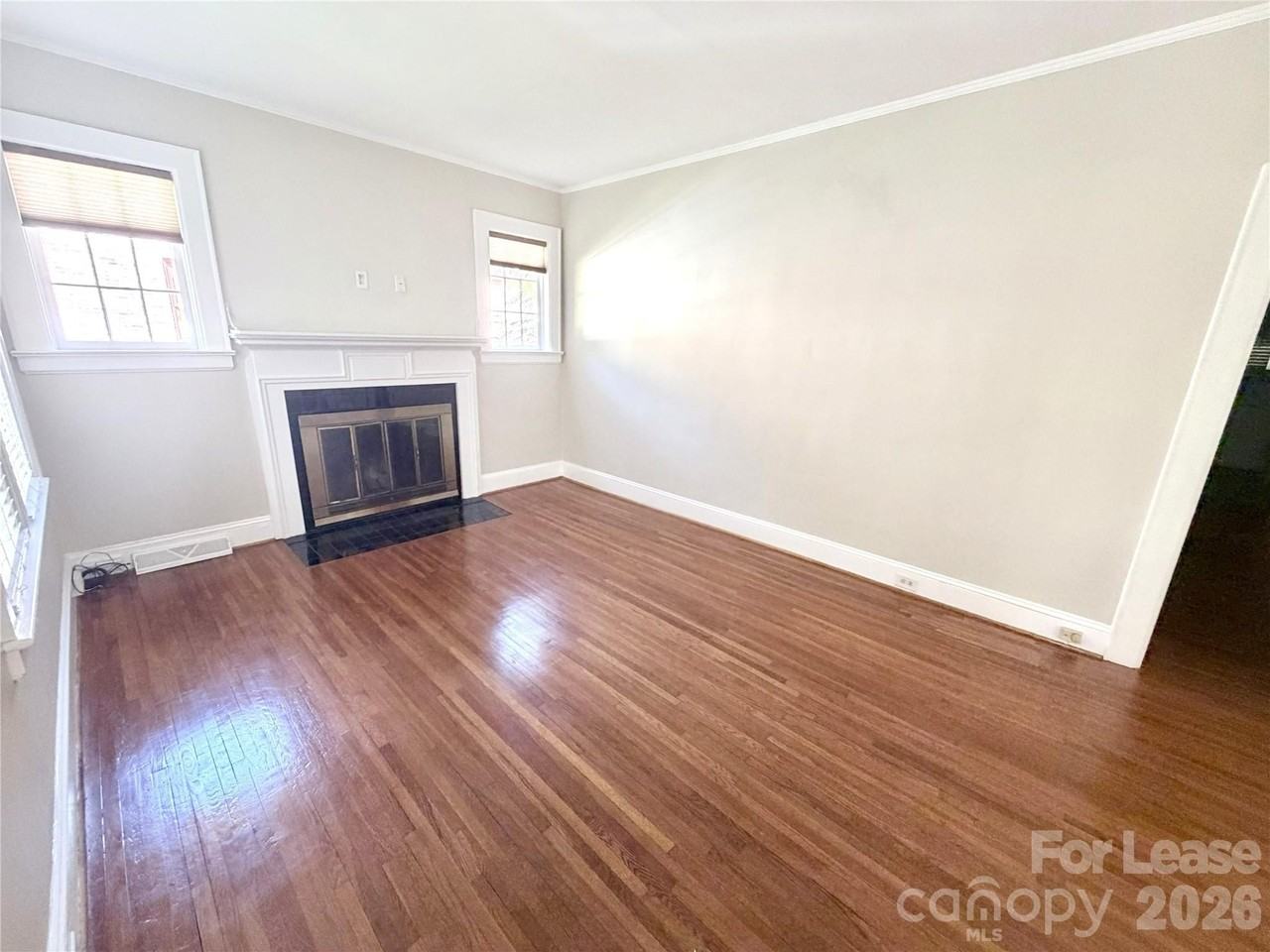 2537 Cranbrook Ln - Photo 4 of 15