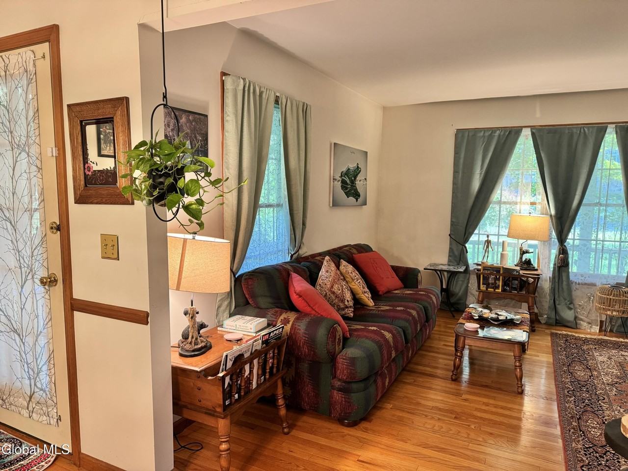 1 Marlboro Dr - Photo 5 of 17