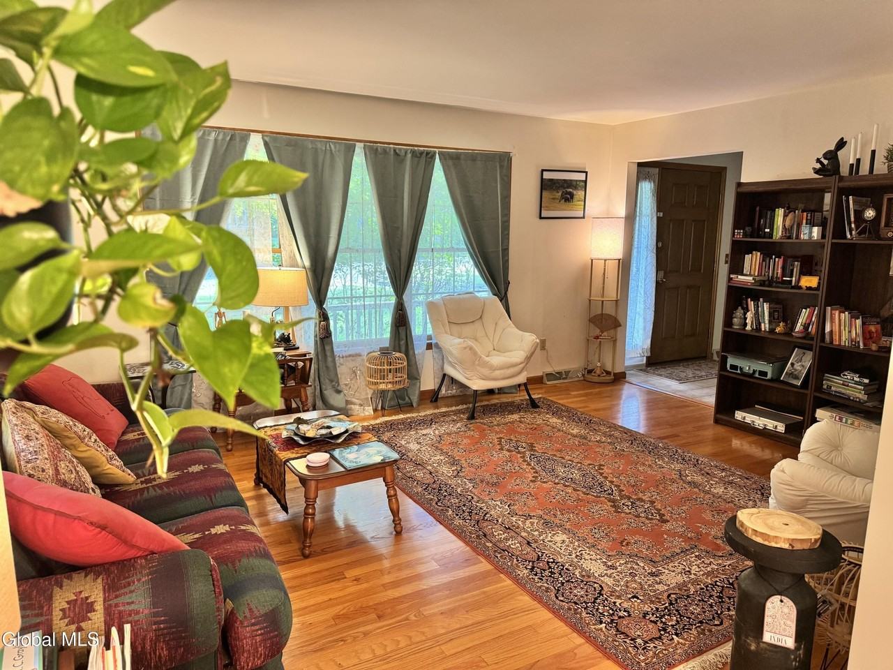 1 Marlboro Dr - Photo 6 of 17