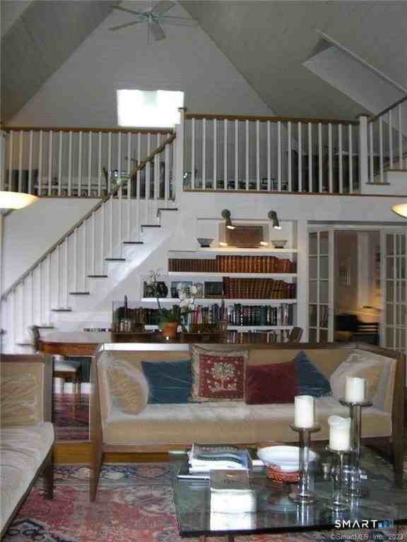261 Taconic Rd - Photo 6 of 20