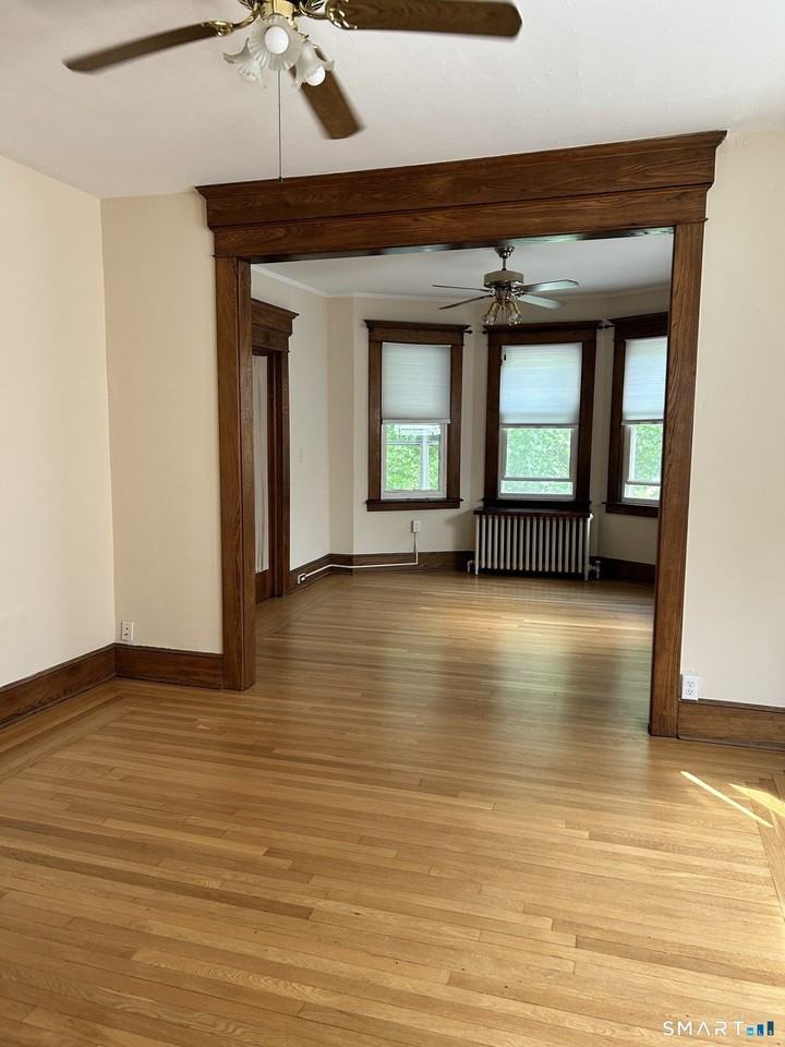 428 Central Ave - Photo 5 of 27