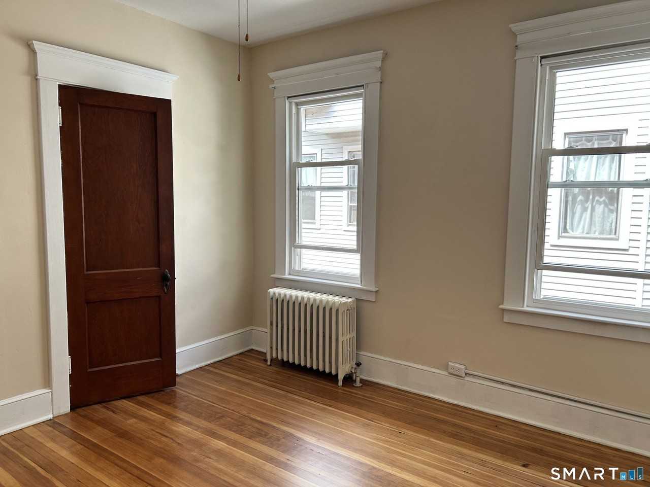 428 Central Ave - Photo 7 of 27