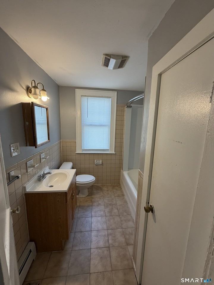 257 Sheffield Ave - Photo 5 of 8
