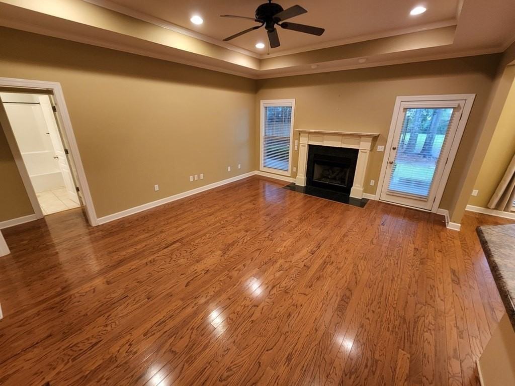122 Orchard Cir - Photo 3 of 7