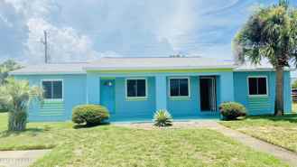 215 Rockefeller Dr #B - Photo 1 of 1