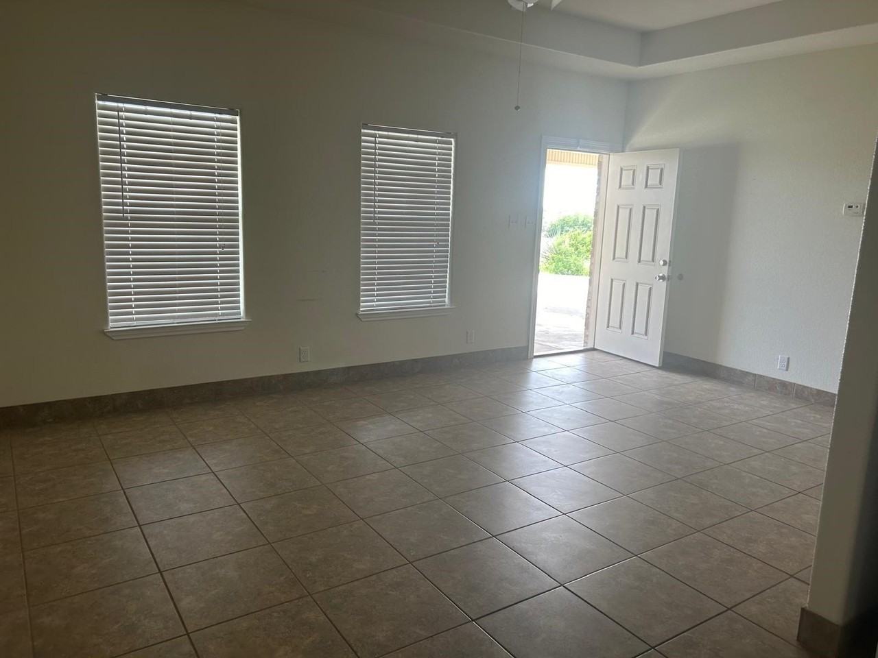 317 Don Martin - Photo 3 of 12