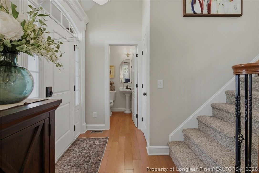14 Spring Water Ct - Photo 4 of 35