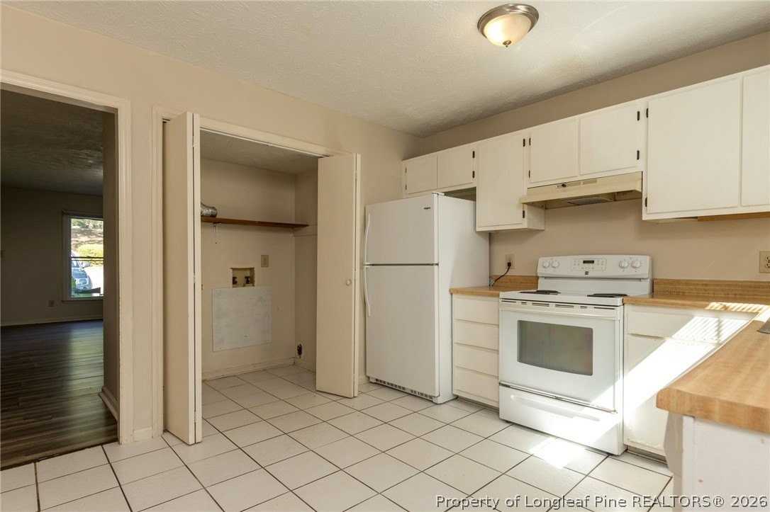 981 Odom Dr - Photo 6 of 19