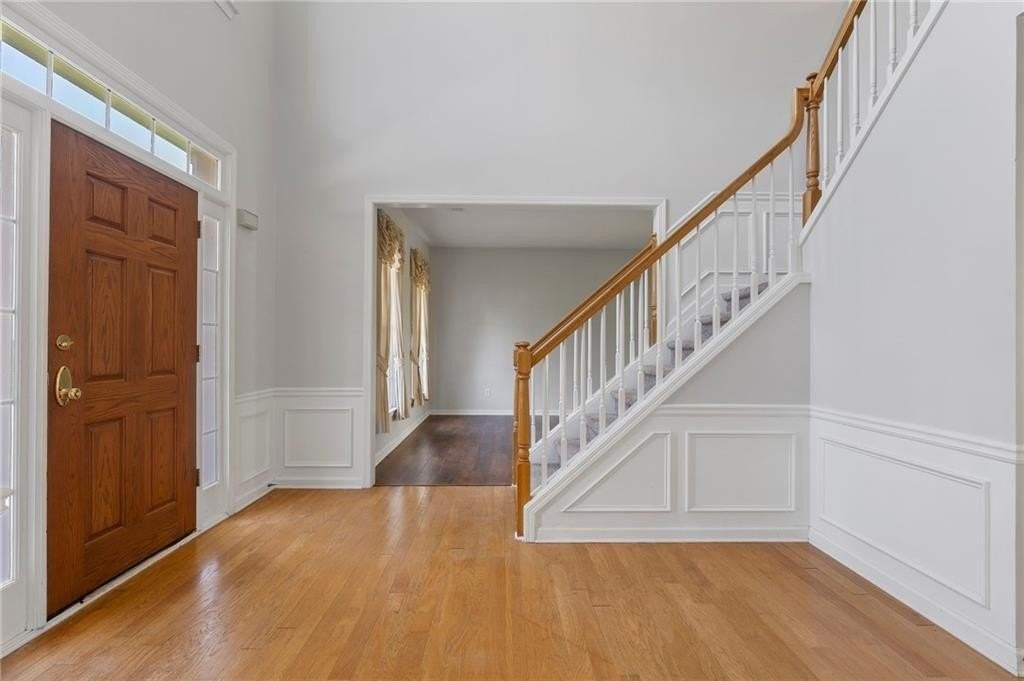 7810 Brookwood Way - Photo 5 of 50