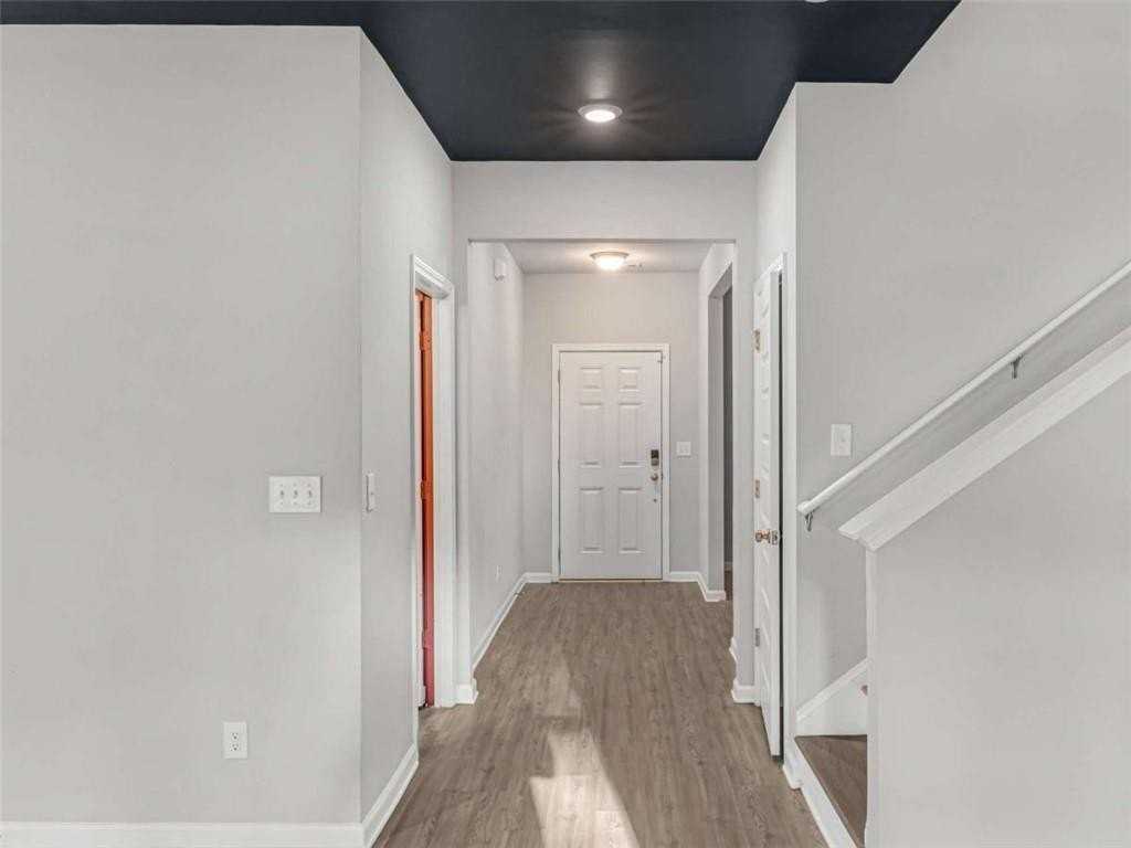 2054 Maplewood Way - Photo 7 of 37