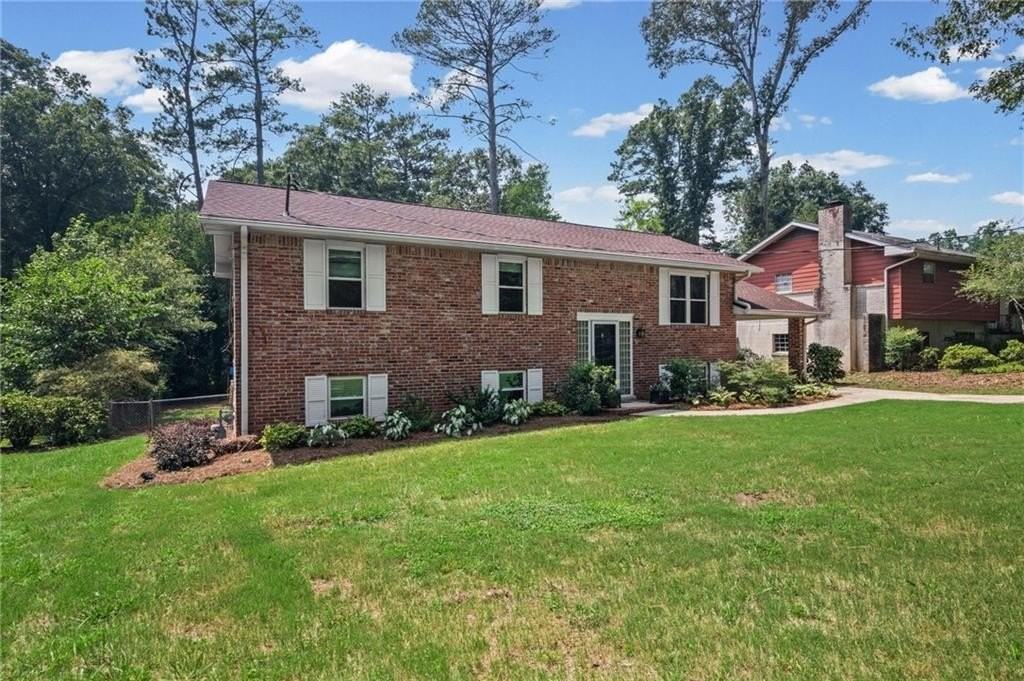 1342 Atterberry Pl - Photo 4 of 42
