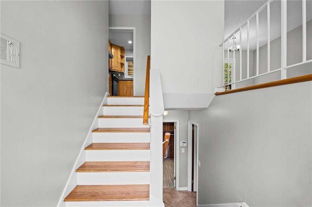 1342 Atterberry Pl - Photo 5 of 42