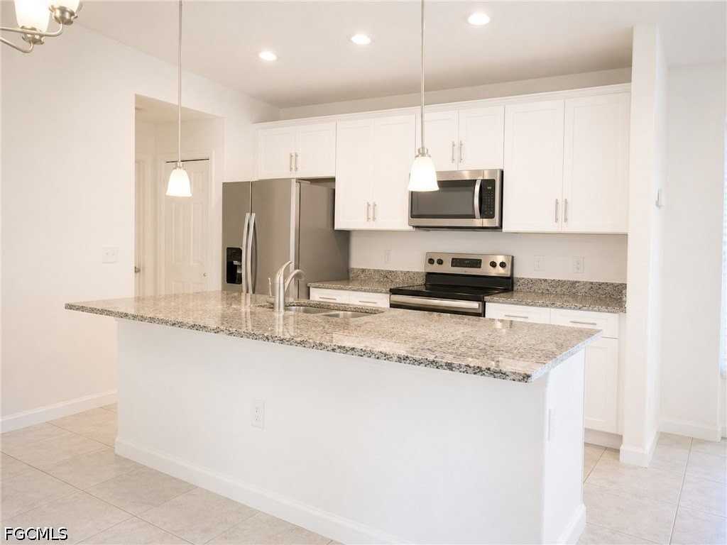 1729 Nw 20th Ter - Photo 5 of 24