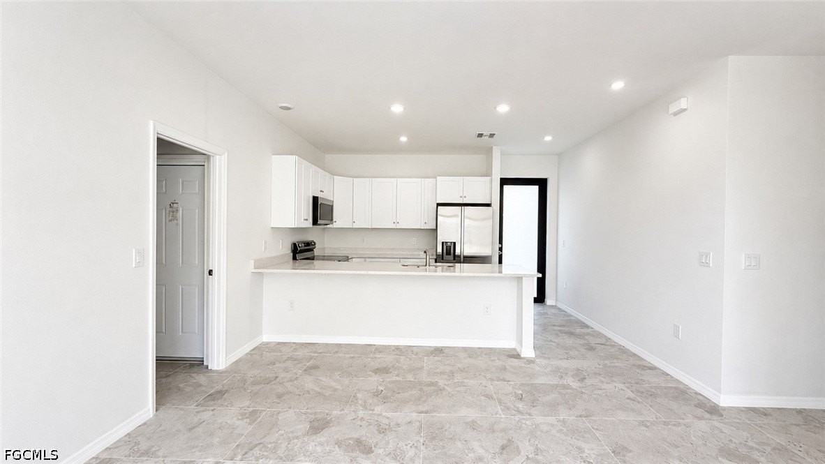 1607 Hazel Ave S - Photo 4 of 15