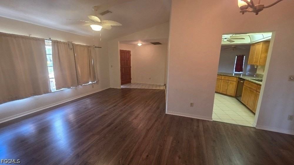 137 Dania Cir - Photo 4 of 16