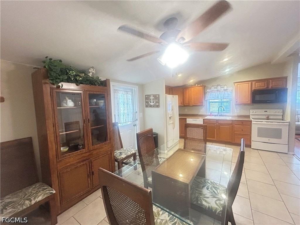 611 Sunset Ln - Photo 7 of 17