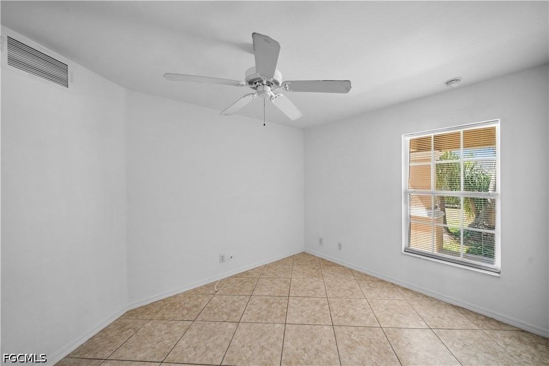 1317 Ne 1st Pl - Photo 2 of 4