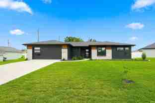10827 Kathy Dr - Photo 1 of 1