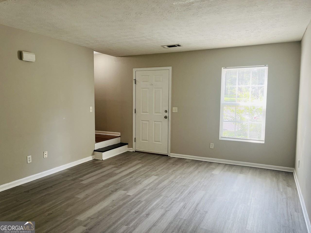 601 Wilburn Ave #C - Photo 5 of 26