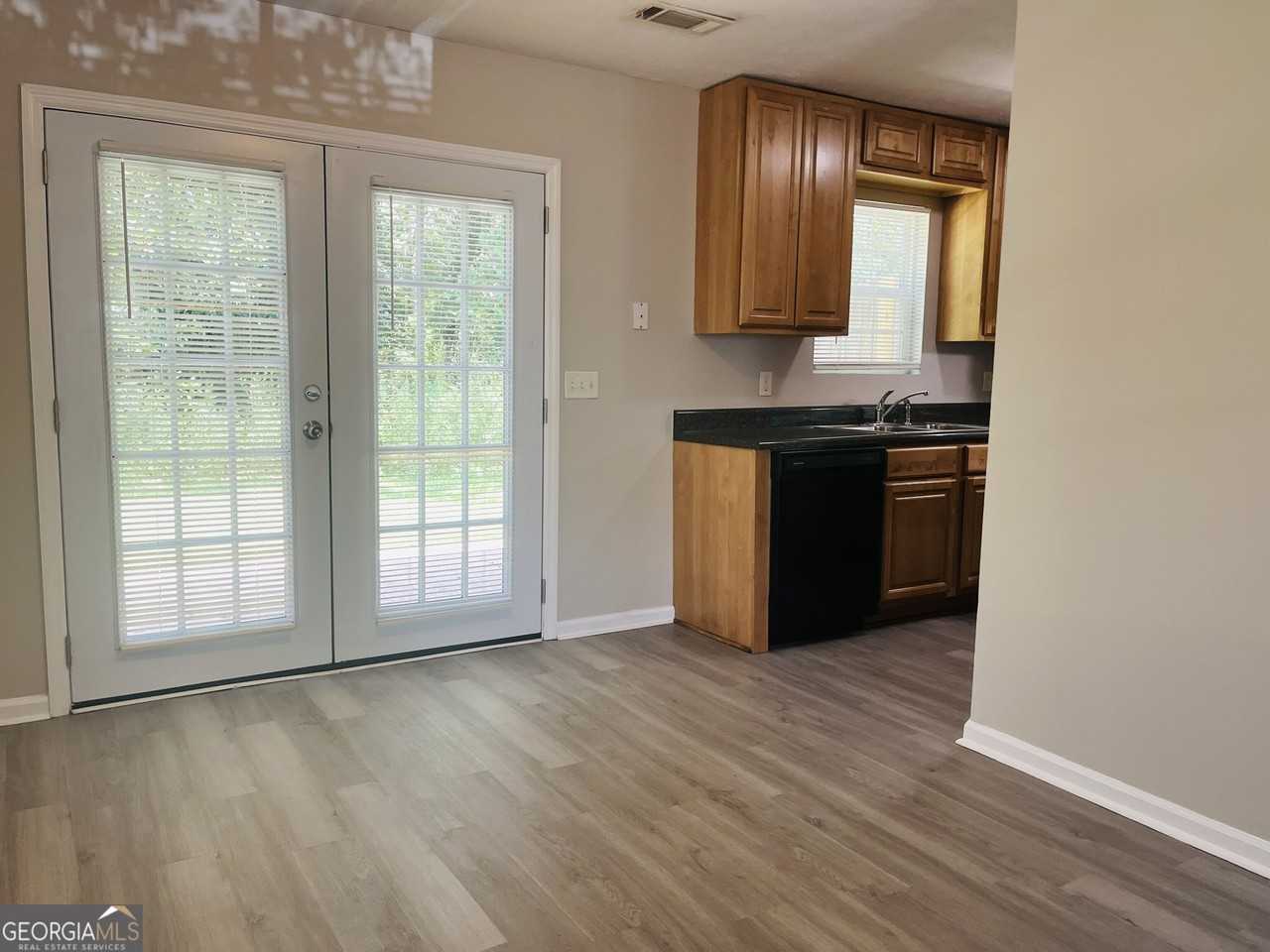 601 Wilburn Ave #C - Photo 7 of 26