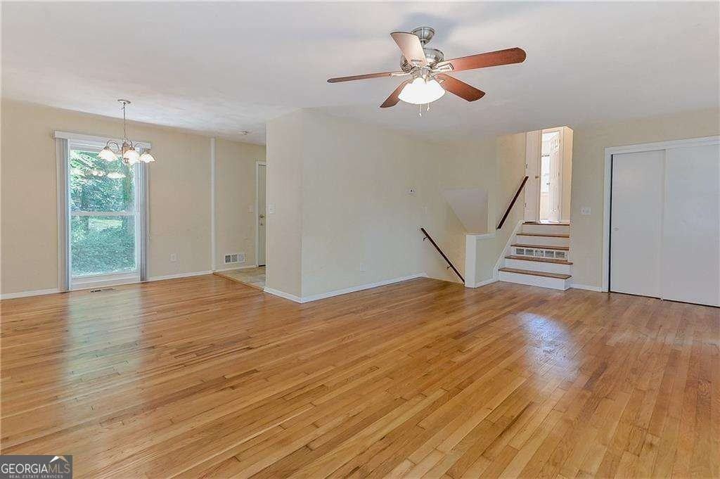 1935 Inverness Rd Se - Photo 5 of 43