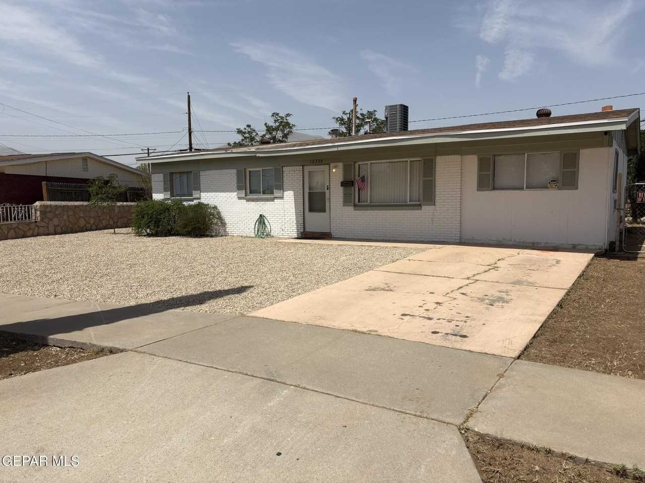 10309 Shoshone St - Photo 2 of 29