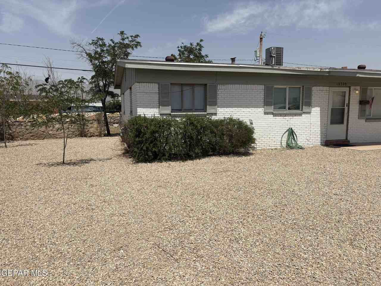10309 Shoshone St - Photo 3 of 29