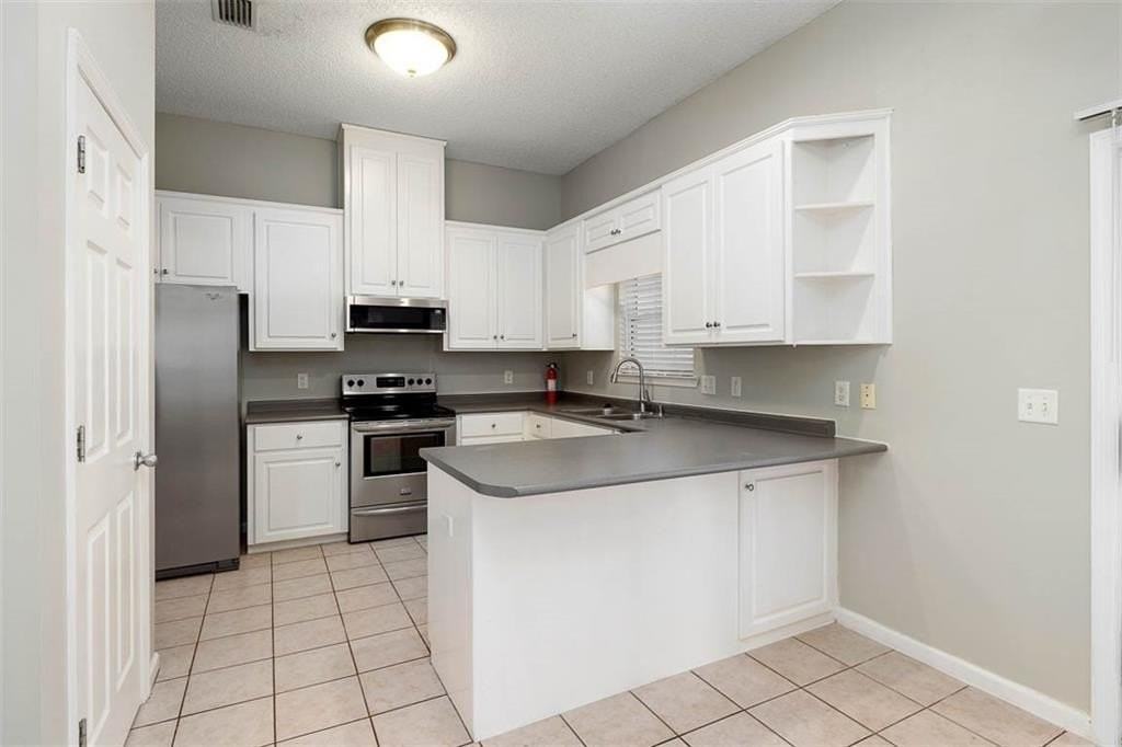 106 Lagoon Way - Photo 2 of 20